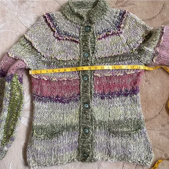 EUC, Handmade Chunky Knit Multicolor Cardigan with Pockets. Green & Pink, Size M - Picture 6 of 7